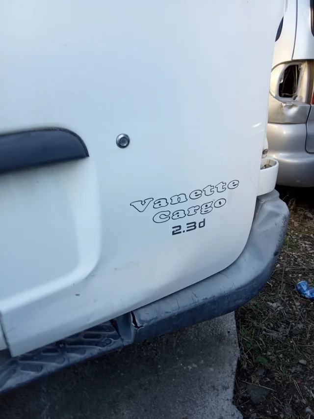 Nissan Vanette Cargo - Imagen 2