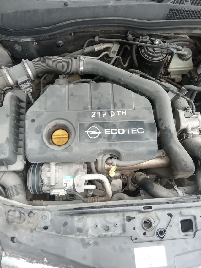 Opel Astra H GTC - Imagen 2