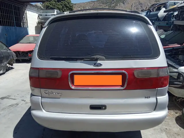 Ford Galaxy - Imagen 3